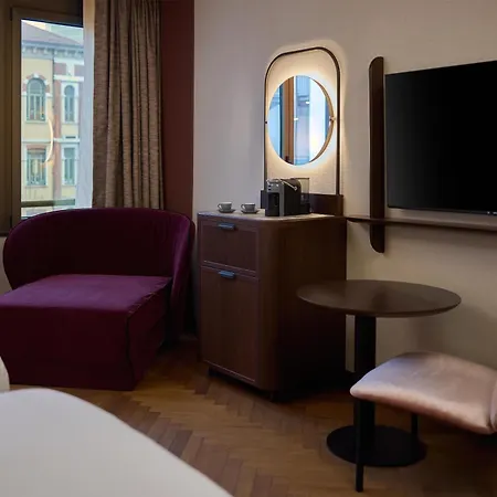 Hilton Hotel 4*