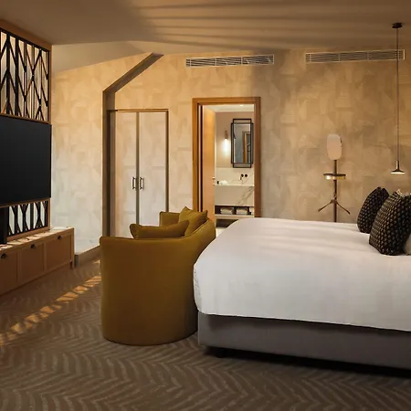 Hilton 4*