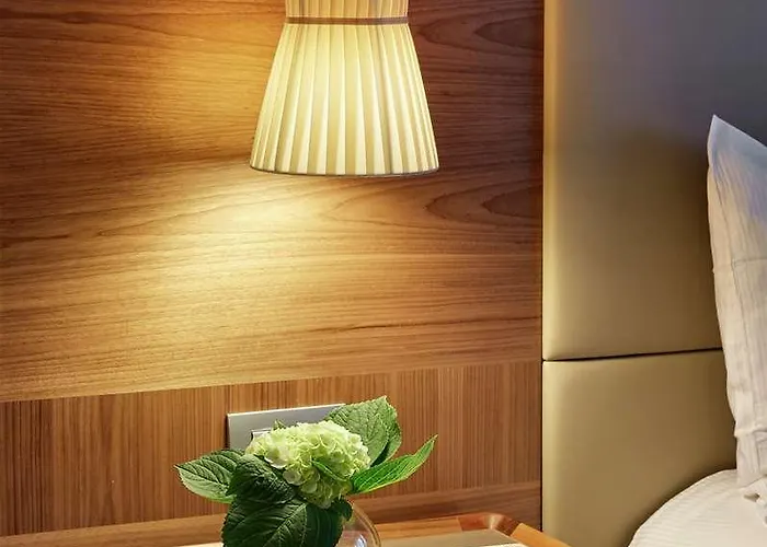 ホテル ヒルトン ミラン 4*