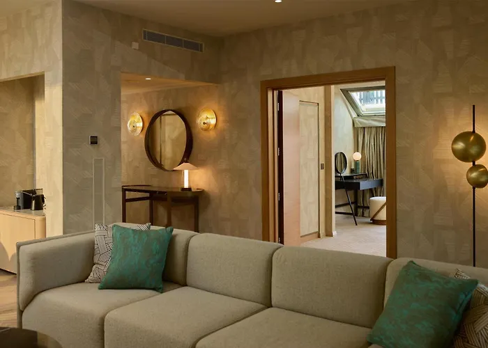 Szálloda Hilton 4*